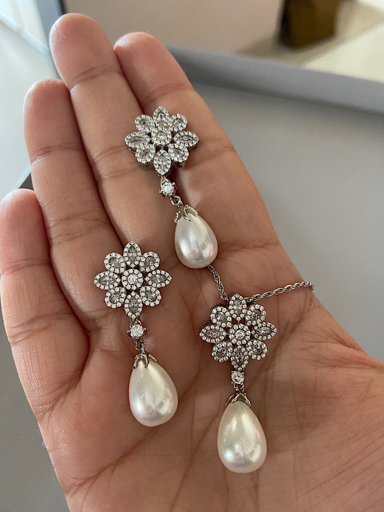 Silver Pendant Set Pearl Drop