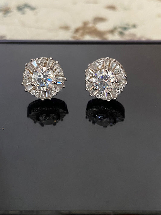 Silver Solitaire Design Studs