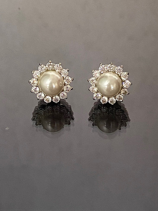 Floral Pearl Studs Earrings