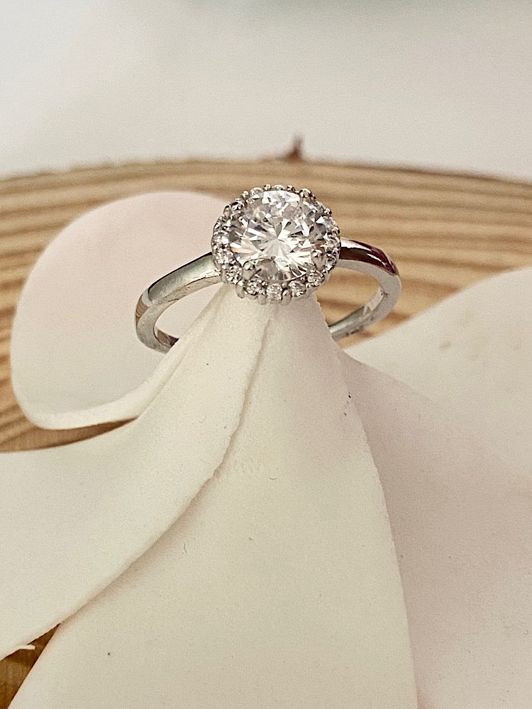 Round Solitaire Silver Ring Plain Band