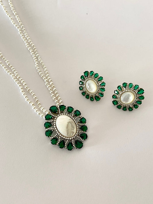 Silver Pendant Set with Green Stone & Pearl