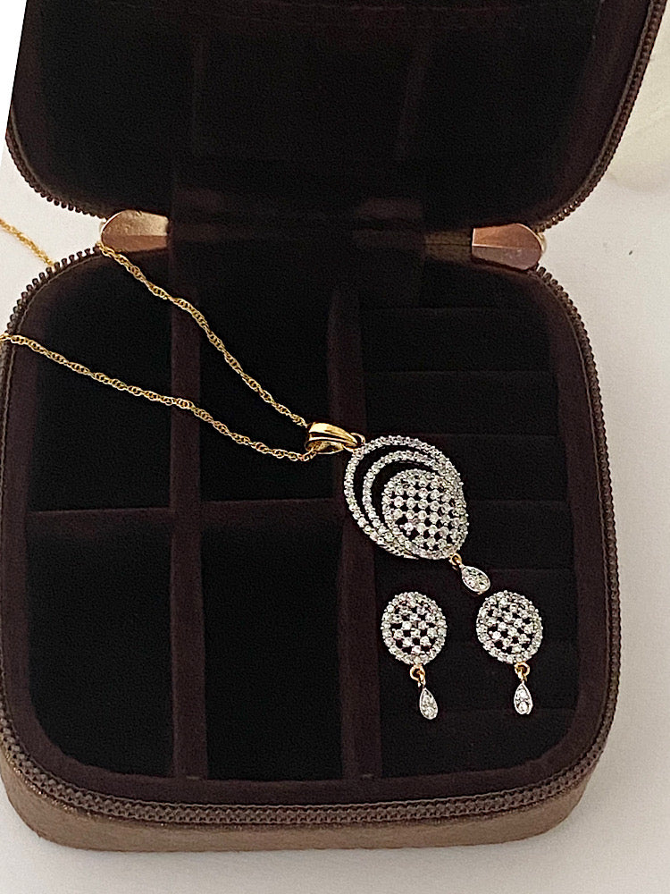 Gold Polish Pendant Set in 92.5 Sterling Silver