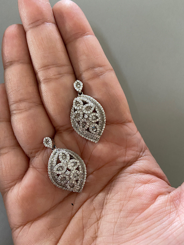 Silver Pendant Set Leaf Design