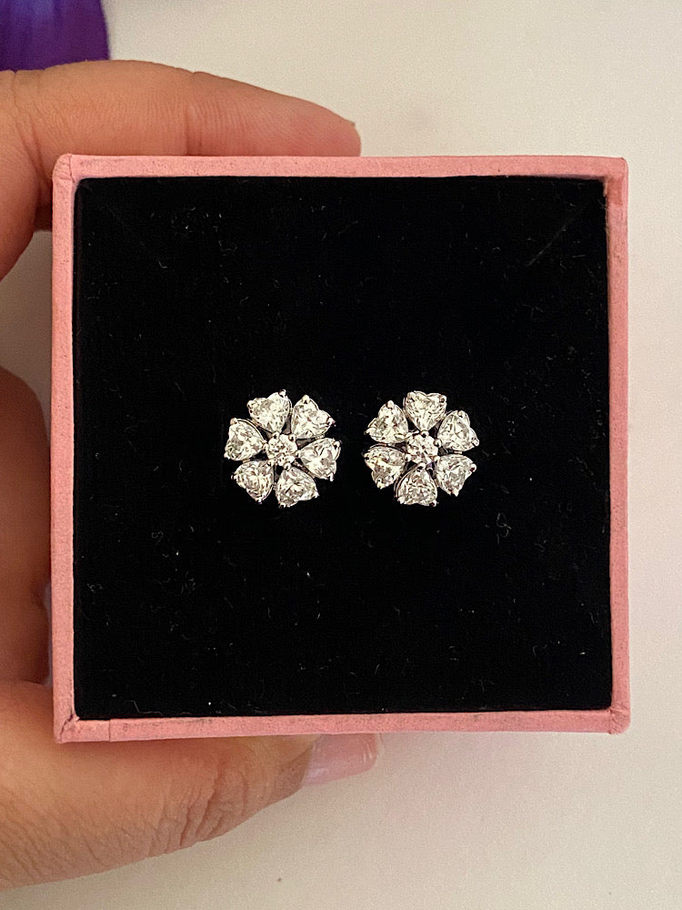 Floral Solitaire Silver Studs