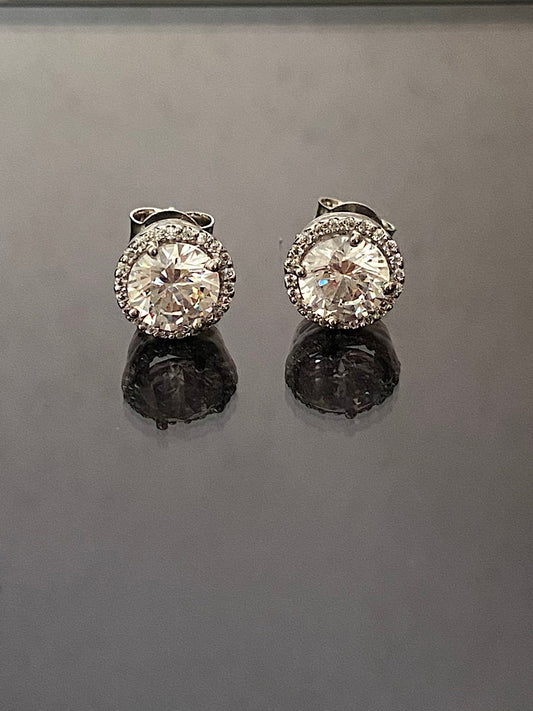 Round Solitaire Silver Studs