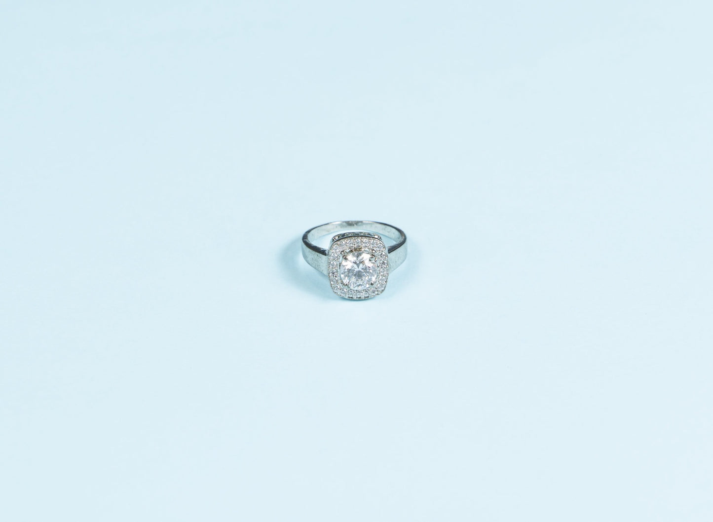 Solitaire Avita Ring